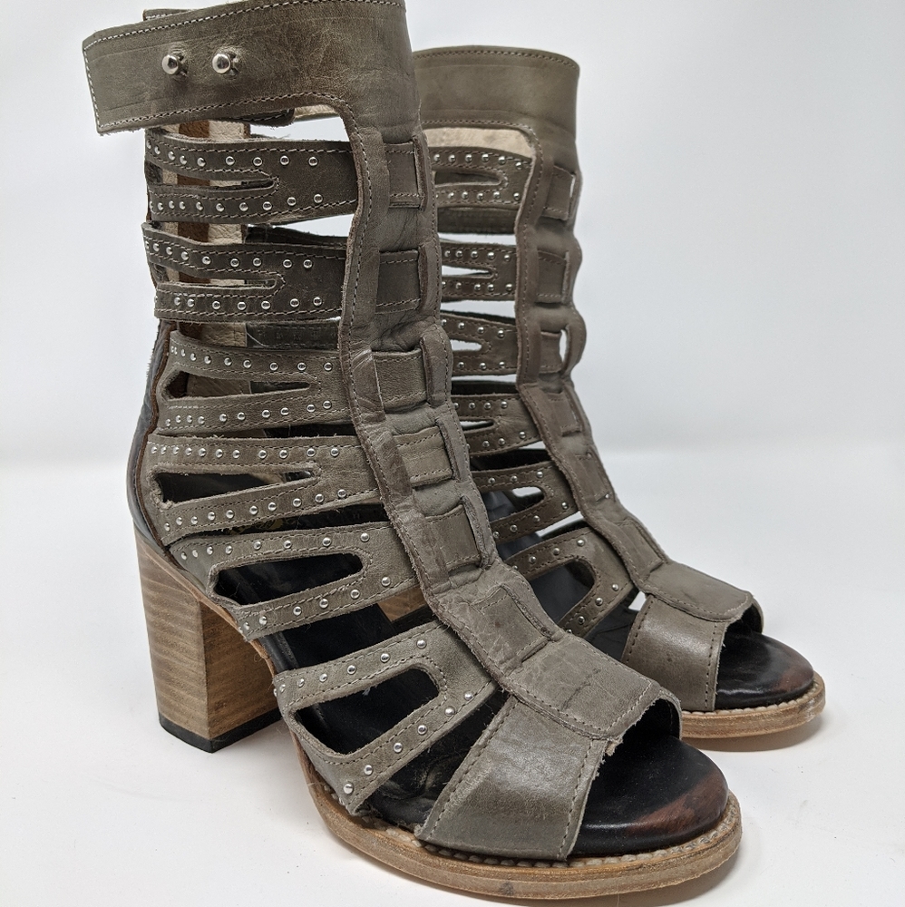 New! Freebird Lotus Heeled Sandals - stone
